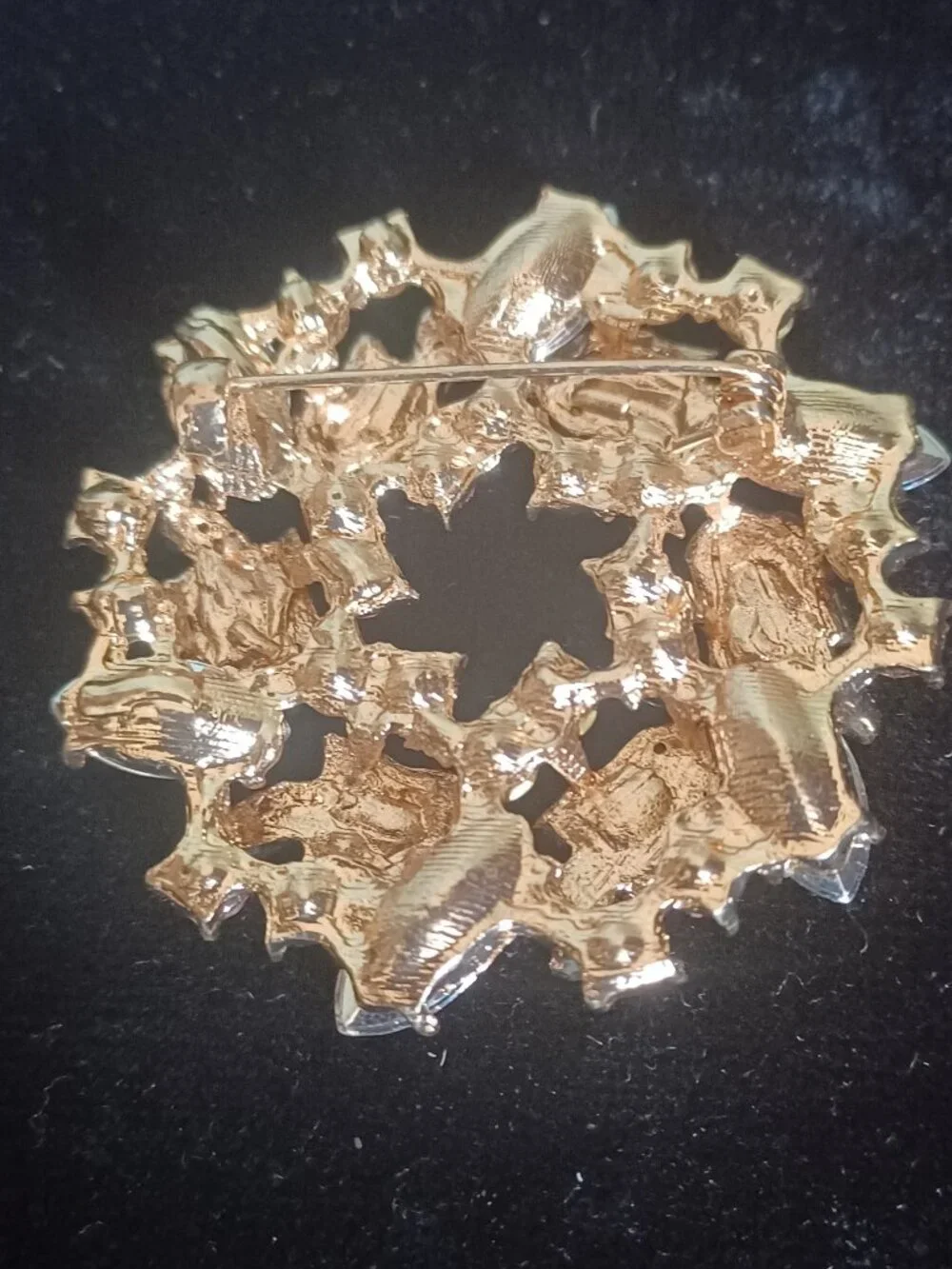 Beautiful Pink & Clear Rhinestone Floral Round Wreath Marquise Brooch Pin